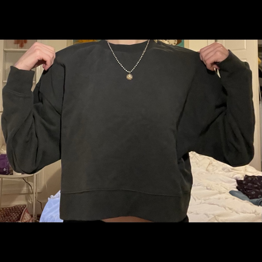 Urban outfitters cropped crew neck!
